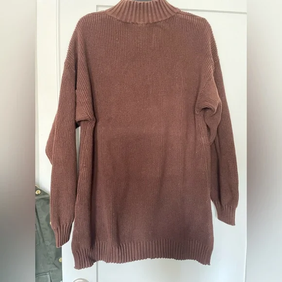KOTN Half-Zip Sweater in Umber - Picture 4 of 5